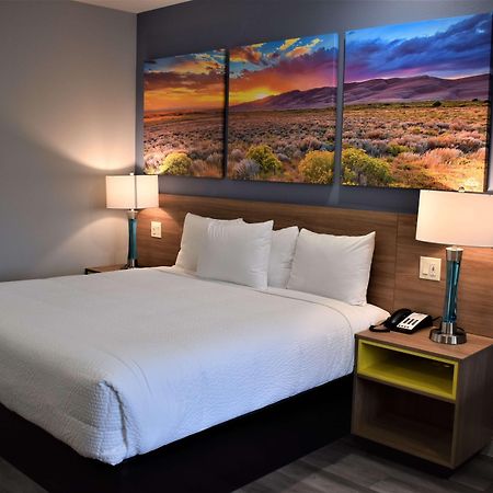 Days Inn & Suites By Wyndham Downtown/University Of هيوستن المظهر الخارجي الصورة